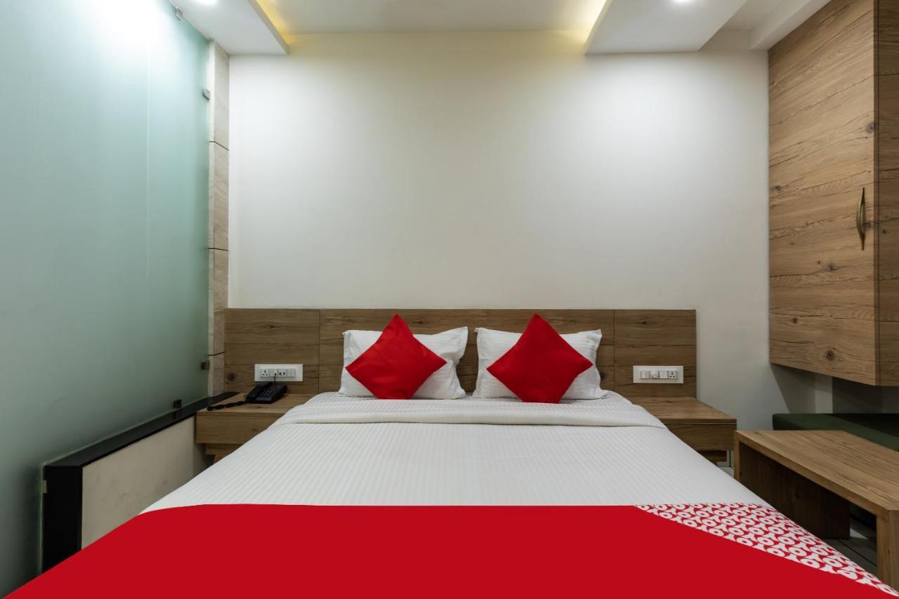 Capital O 47403 Hotel Manjeet Bhopál Kültér fotó