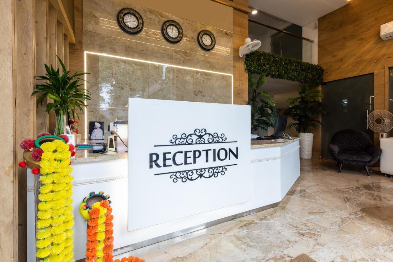 Capital O 47403 Hotel Manjeet Bhopál Kültér fotó