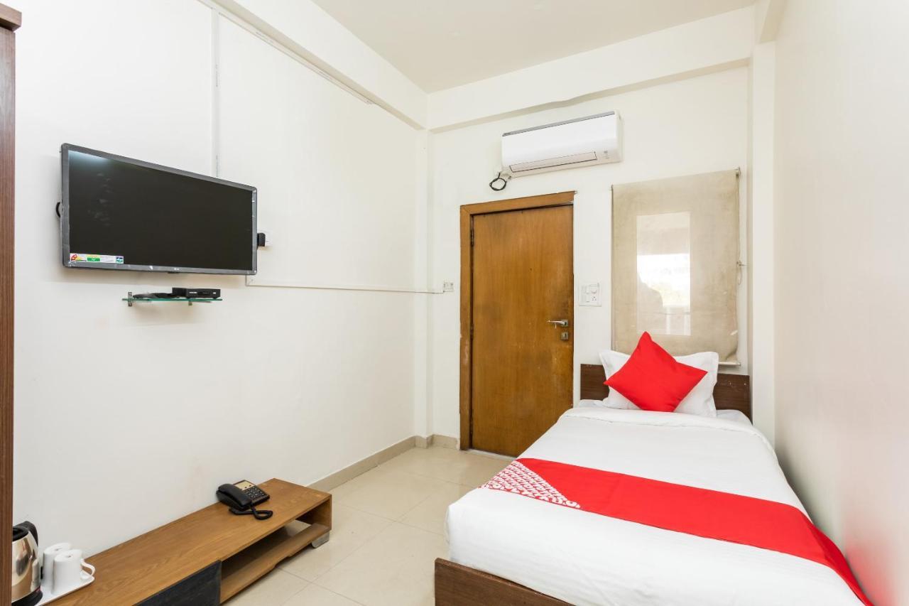 Capital O 47403 Hotel Manjeet Bhopál Kültér fotó